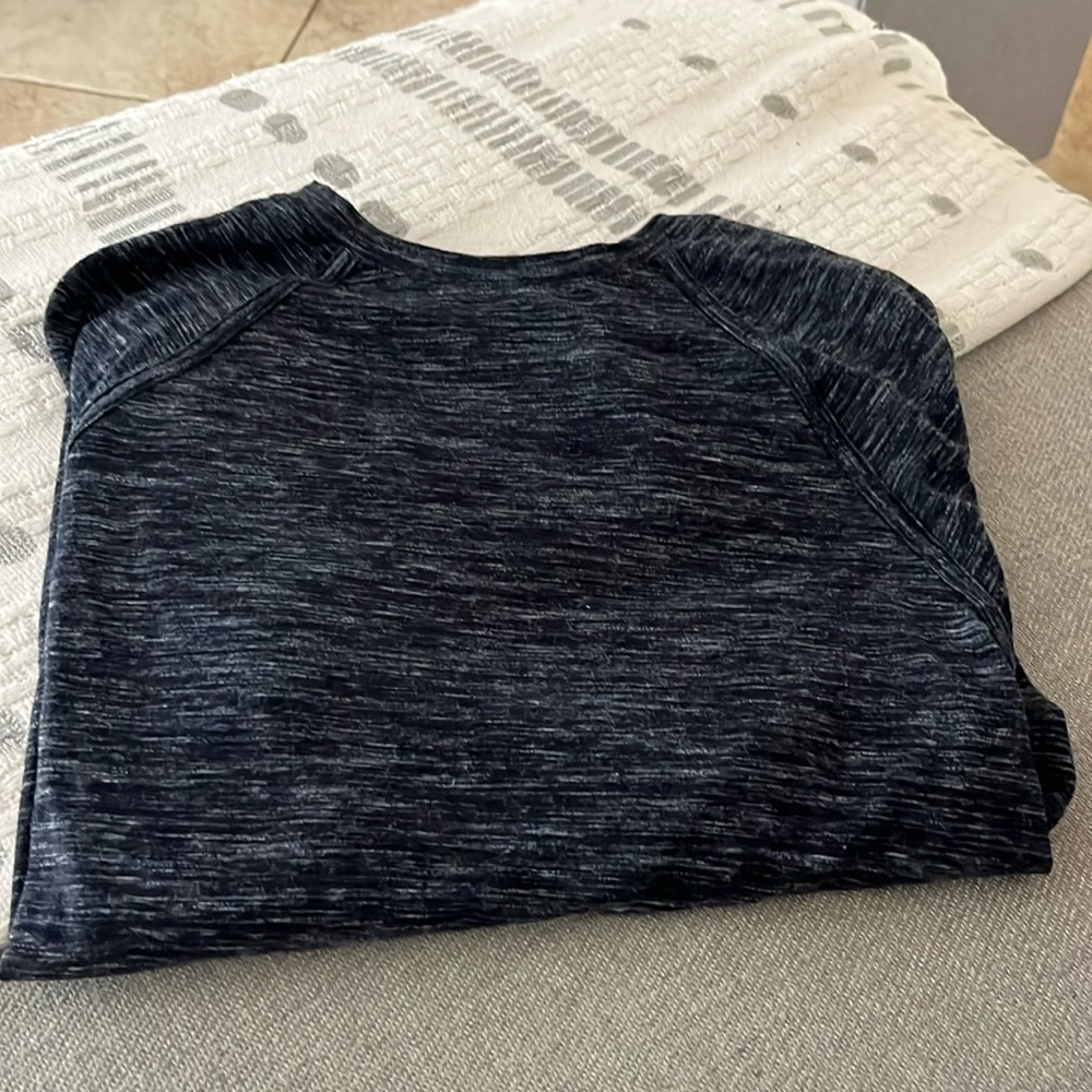Rowm small long sleeved top